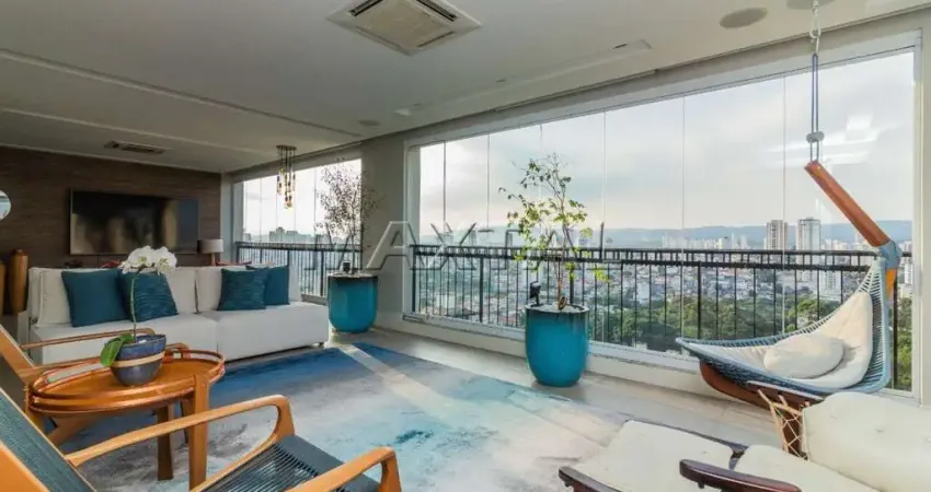 Apartamento à Venda em Santana com 231m²,4 dormitórios sendo 2 Suítes, 4 vagas com Varanda gourmet.