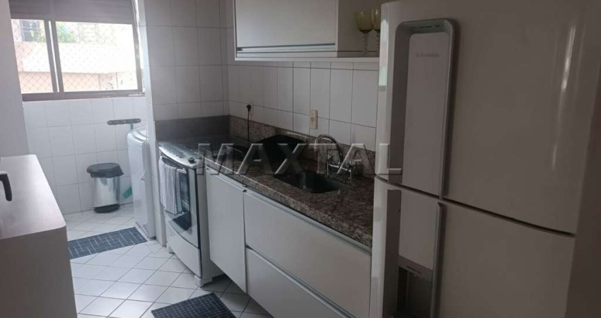 Apartamento no Chora Menino, 68m², 2 dormitórios, 1 deles suíte, 1 banheiro, 2 Vagas  de garagem.