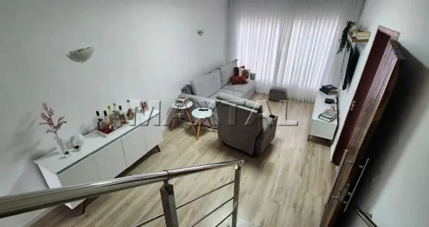 Sobrado à venda de 180m², 3 dormitórios, 1 suíte, 3 banheiros, 2 vagas, com edícula.