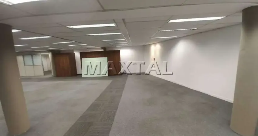 Prédio comercial na região comercial da Avenida Braz Leme, com 2.300m² de área útil, 4 pisos, eleva
