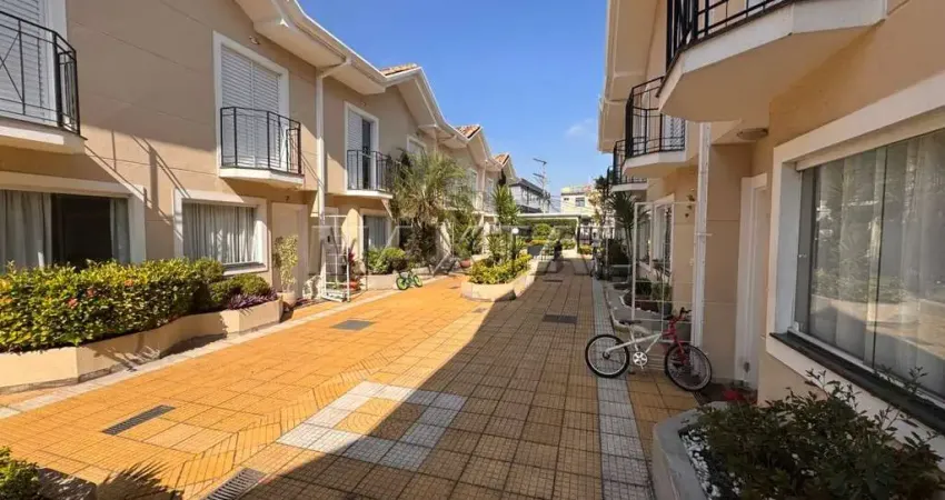 Casa em condomínio fechado à venda na Parada Inglesa, com 3 dormitórios, sendo 1 suíte e 2 vagas.