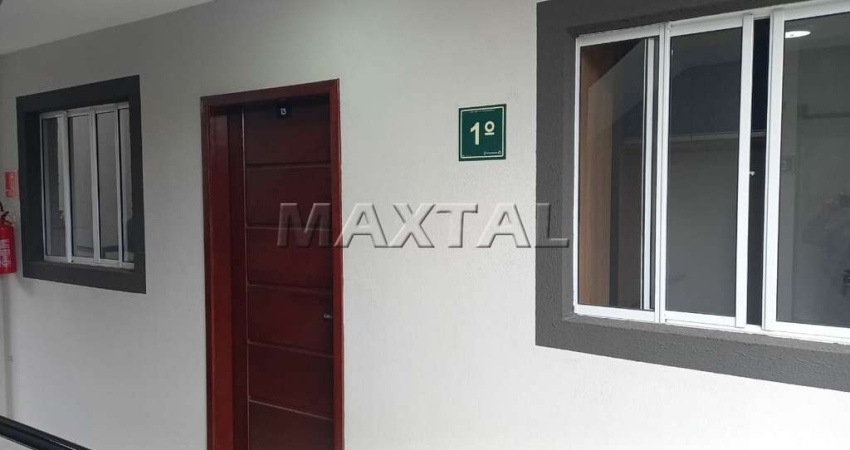 Apartamento à venda de 39 m², com 2 dormitórios, sala e cozinha, na Chácara São João.