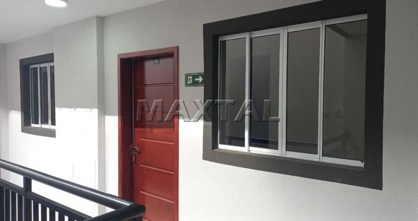 Apartamento à venda de 39 m², 2 dormitórios, sala e cozinha, na Chácara São João.