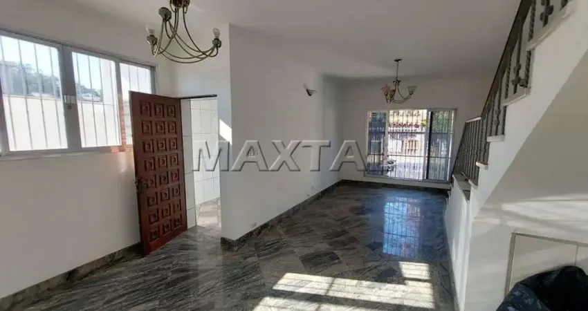 Sobrado residencial ou comerciais 250m², 5 dormitórios, sala ampla, cozinha planejada e 2 vagas.