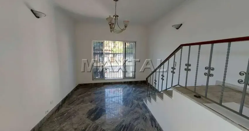 Sobrado residencial ou comerciais 250m², 5 dormitórios, sala ampla, cozinha planejada e 2 vagas.