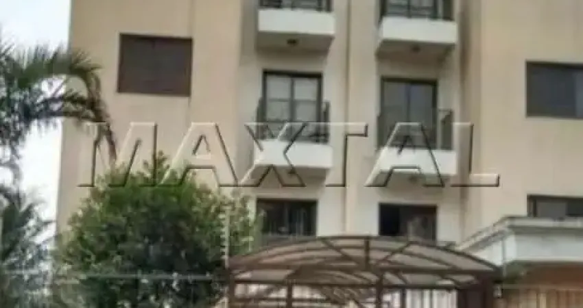 Apartamento dois quartos, sala com sacada, cozinha, dois banheiros, deposito e garagem fixa.