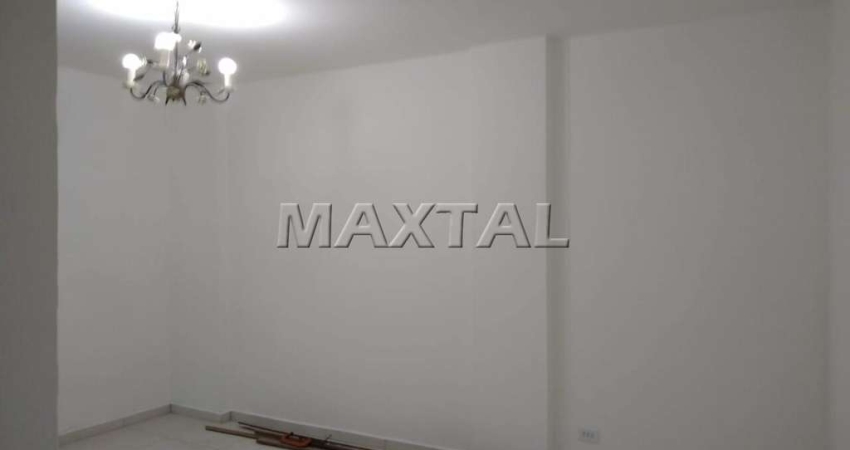 Apartamento reformado à venda de 55m², com 1 dormitório, em ótima localização no Brás.