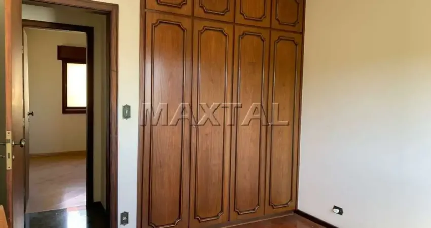 Casa térrea 316m² Jardim França, 4 quartos, 6 banheiros, 6 vagas e quintal.