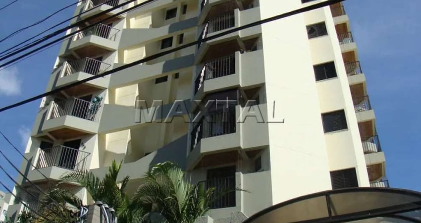 Apartamento com 3 dormitórios, sala, cozinha, 2 banheiros, sacada e 4 vagas de garagem.