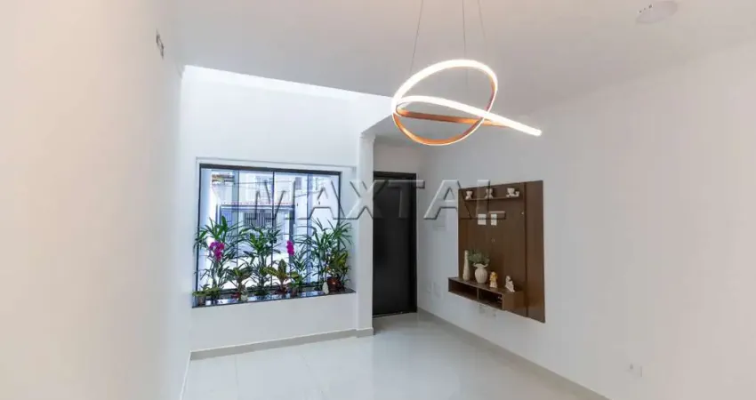 Sobrado à venda de 140m², com 3 quartos, sendo 3 suítes e 2 vagas, na Vila Isolina Mazzei.