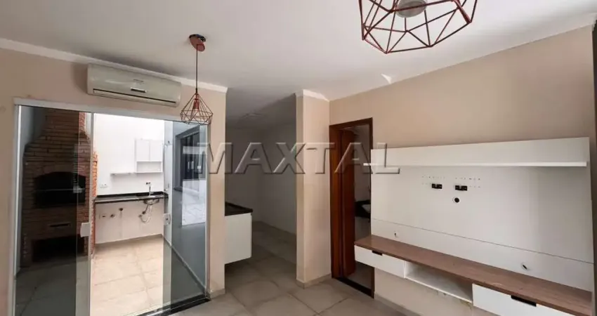 Casa em condomínio fechado na Parada Inglesa, de 65 m², com 2 suítes, churrasqueira e 2 vagas.