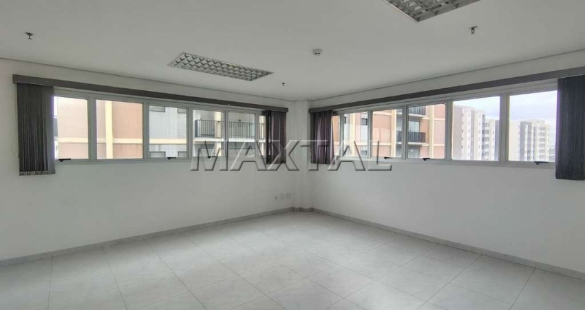 Sala comercial com 58m² para locação no Santana Office Station, com 1 vaga de garagem.