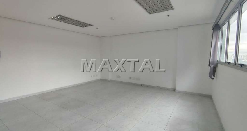 Sala comercial com 37m² para locação no Santana Office Station, com 1 vaga de garagem.