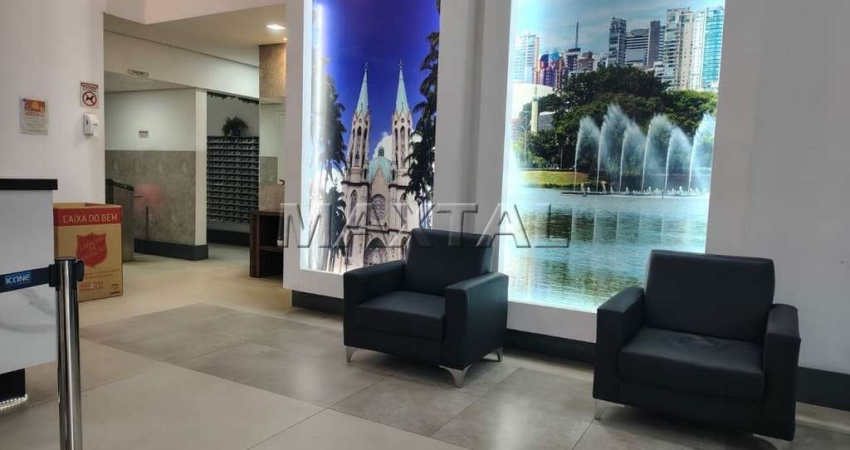 Conjunto comercial para alugar em Santana com 3 salas, vagas e  infraestrutura.