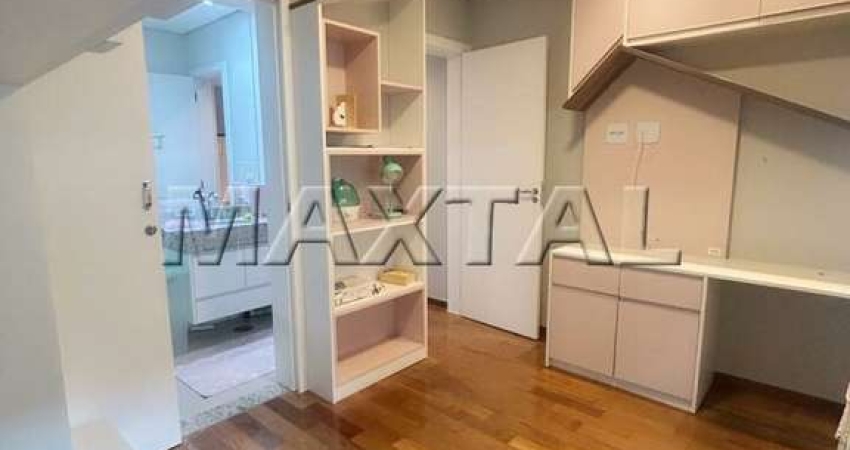Sobrado para alugar de 171m² com 3 suítes e 2 vagas, na Água Fria.