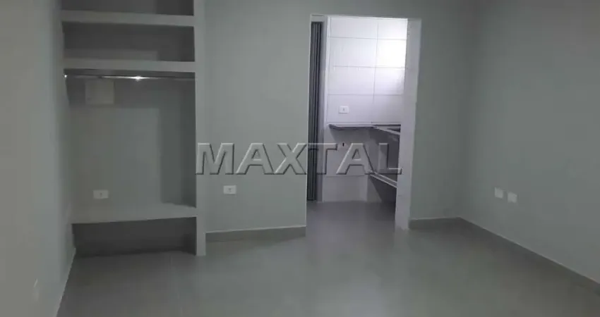 Studio para alugar com 27m², 1 quarto e sem vaga, 500 metros do metrô Parada Inglesa.