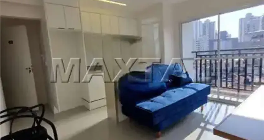 Apartamento mobiliado com varanda para locação com 2 dormitórios e 1 vaga, no Tucuruvi.