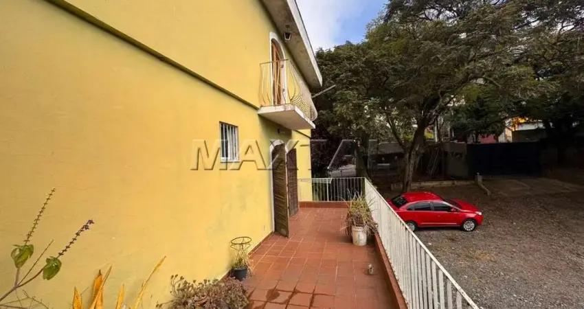 Sobrado à  venda no Tremembé de 240 m², com 3 dormitórios, sendo 1 suíte e 4 vagas.