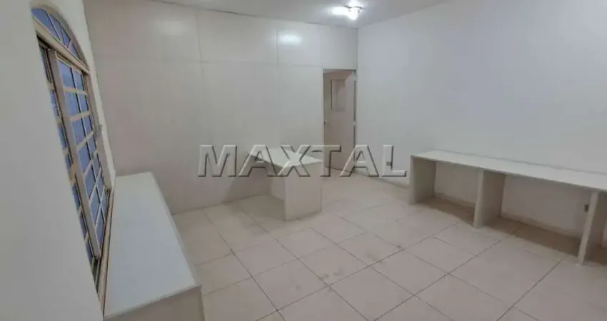 Sala comercial com 60m², toda em piso frio, 2 salas amplas, 3 banheiros, copa cozinha e terraço