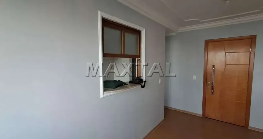 Apartamento com 65m², 2 dormitórios com armários, sala, cozinha planejada e 1 vaga.