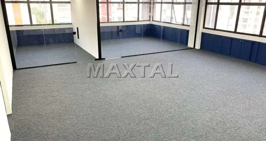Sala comercial disponível para locação, com 130 m² e 02 vagas de garagem, no brooklin.
