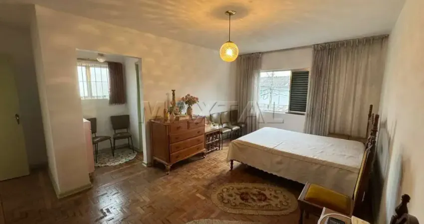 Casa à venda de 218 m², com 03 suítes e 03 vagas de garagem, no bosque da saúde.