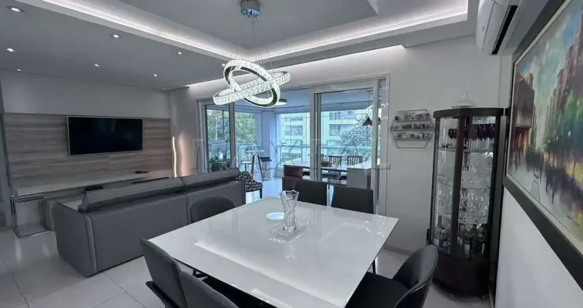 Apartamento à venda de 118 m², com sacada, garden, 3 suítes e 4 vagas, na água branca.