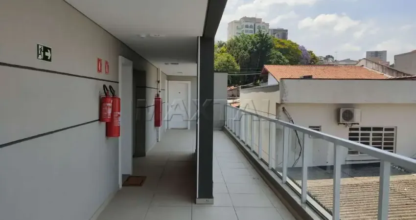 Studio, 27,18 m²,piso laminado e porcelanato, armarios embutidos, e preparação para ar condicionado