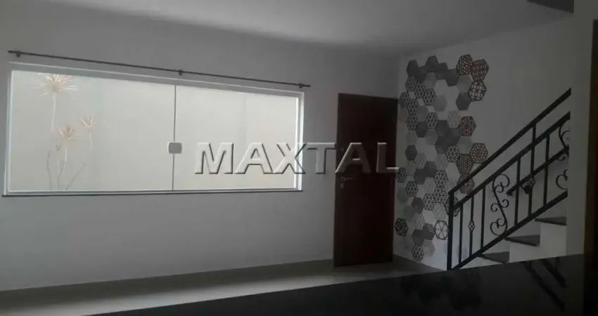 Sobrado à venda com 2 suítes, cozinha americana, 1 vaga coberta e 1 para moto na região do Lauzane.