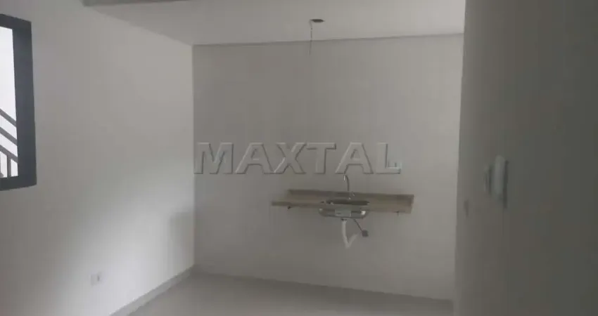 Apartamento com 32,5 m², 1 dormitório, 1 banheiro, elevador, prédio de 3 andares na parada inglesa.