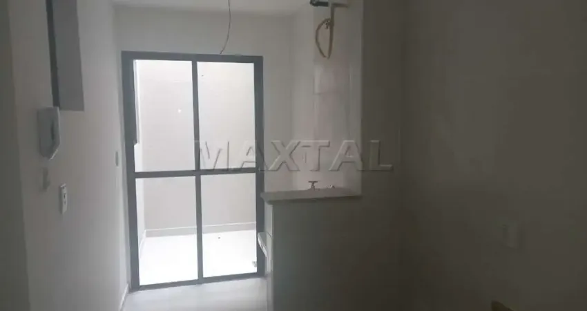 Apartamento com 32,5 m², 1 dormitório, 1 banheiro, elevador, prédio de 3 andares na parada inglesa.