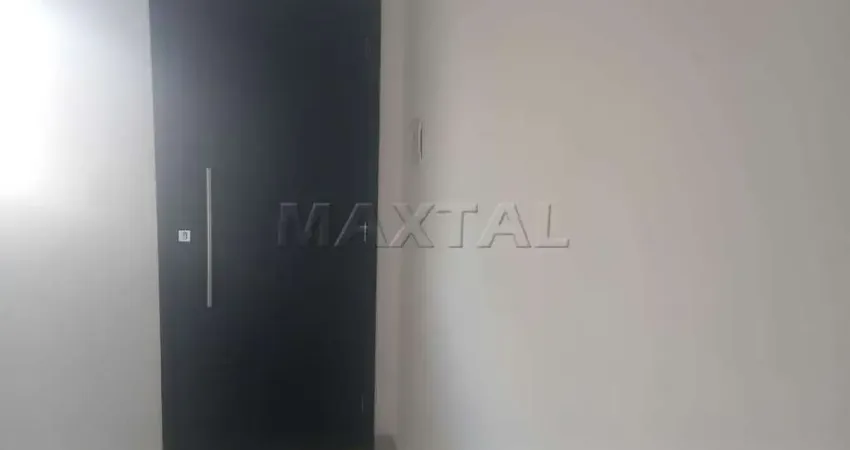 Apartamento com 32,5 m², 1 dormitório, 1 banheiro, elevador, prédio de 3 andares na parada inglesa.