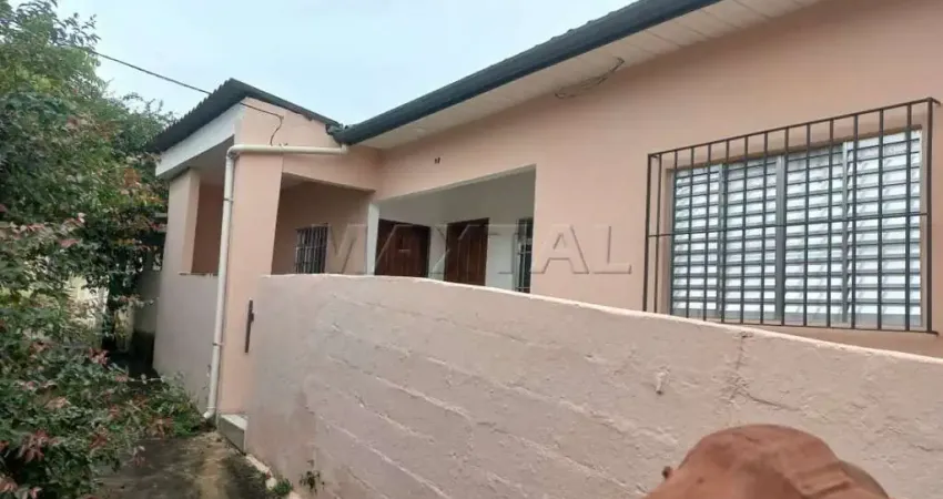 Casa térrea de vila no imirim, com 1 dormitório sala cozinha banheiro e lavanderia.