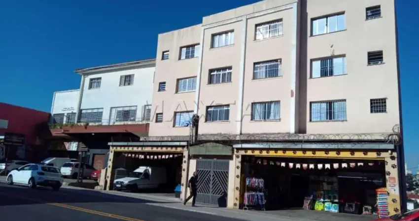 Apartamento à venda na avenida imirim, de 81m² com 3 quartos, sala, cozinha e 2 banheiros.