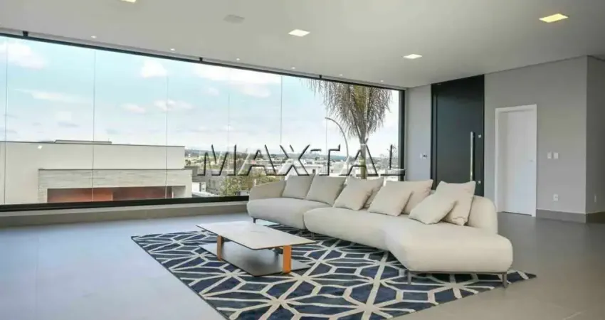 Casa 430 metros de área util com 3 suítes sendo 1 master e vaga para 6 autos