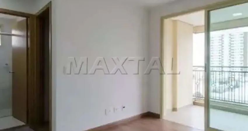 Apartamento em santana, a 2 quadras da estação santana, 1 quarto, sala, cozinha, sacada e vaga.