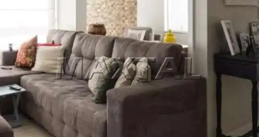 Sobrado à venda de 260m², 3 dormitórios, 3 vagas e 4 banheiros, na Santa Terezinha.