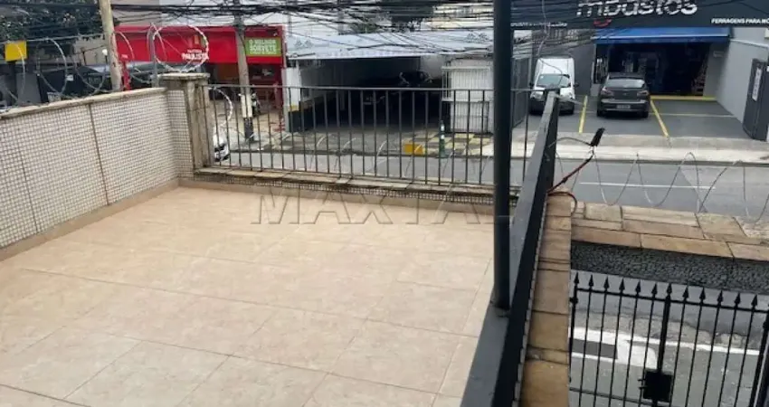 vendo excelente sobrado em Santana próximo ao metro com 3 quartos sendo 1 6,00 x 3,00, os outros do