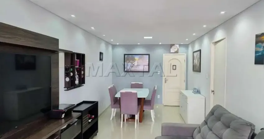 Apartamento mobiliado no Bom Retiro com 4 quartos, sala, cozinha, área de serviço e 2 banheiros.