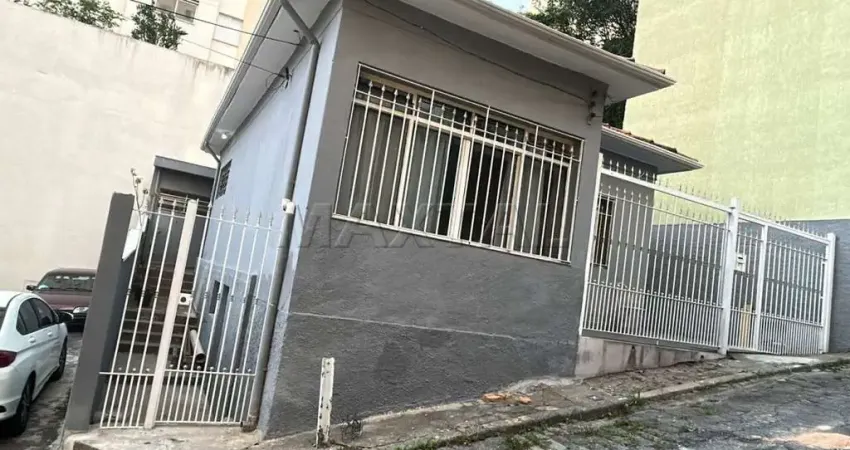 Casa a Venda na Região de Santana Santa Teresinha 3 quartos sendo 1 suite entrada lateral e porão