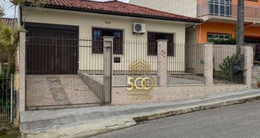 Casa com 2 dormitórios à venda, 76 m² por R$ 550.000,00 - Forquilhas - São José/SC