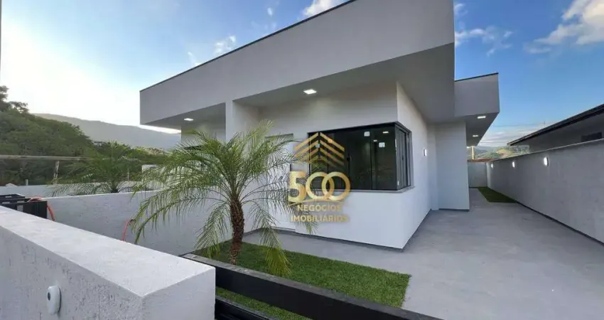 Casa com 2 dormitórioscom suíte , 68 m² por R$ 380.000 - Forquilhas - São José/SC