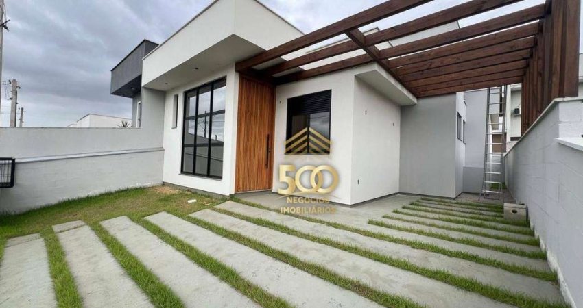 Casa com 3 dormitórios à venda, 115 m² por R$ 675.000,00 - Forquilhas - São José/SC