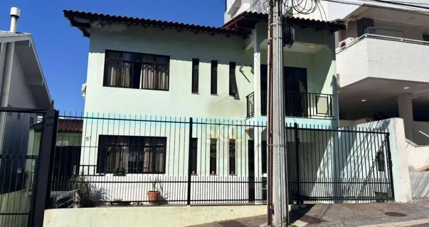 Casa com 6 dormitórios à venda, 78 m² por R$ 1.390.000,00 - Barreiros - São José/SC