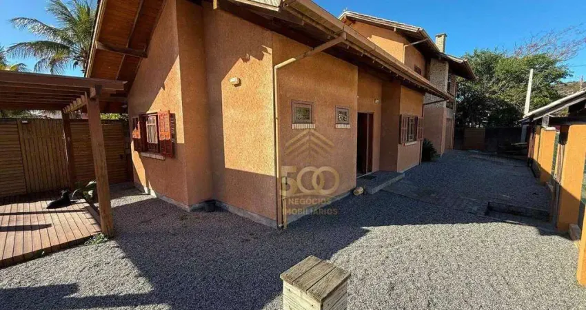 Casa com Apartamento Independente a 150m da Praia – Pinheira | Localização Privilegiada