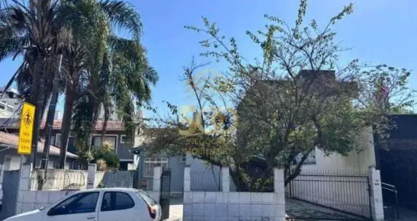 Residencial › casa com 3 dormitório(s) sendo 1 suíte(s) no bairro abraão - - florianópolis - sc