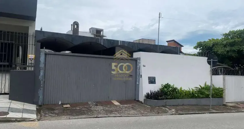 Comercial › salas comerciais com 4 dormitório(s) sendo 1 suíte(s) no bairro itaguaçu - - florianópolis - sc