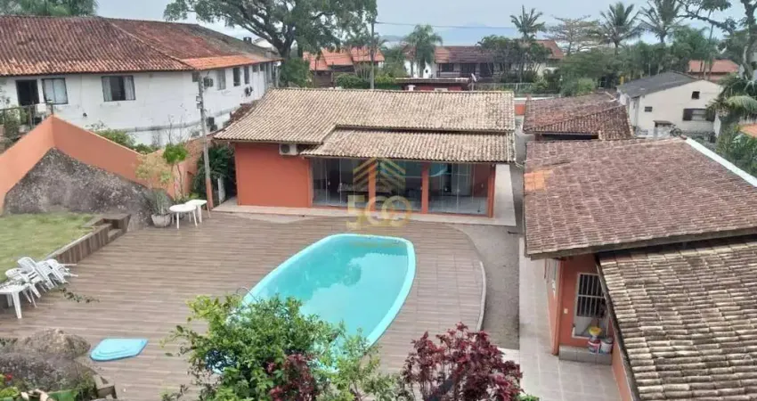 Residencial › casa com 6 dormitório(s) sendo 3 suíte(s) no bairro cachoeira do bom jesus - - florianópolis - sc