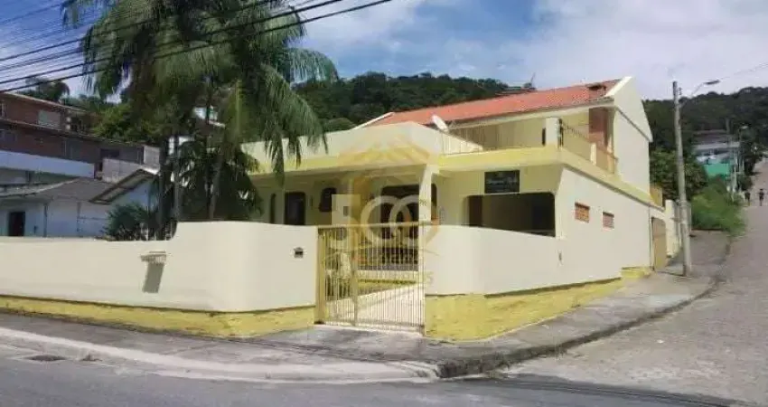 Residencial › casa com 3 dormitório(s) sendo 1 suíte(s) no bairro forquilhas - - são josé - sc