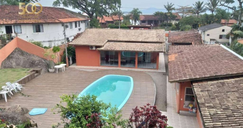 Casa à venda, 250 m² por R$ 3.500.000,00 - Ponta das Canas - Florianópolis/SC